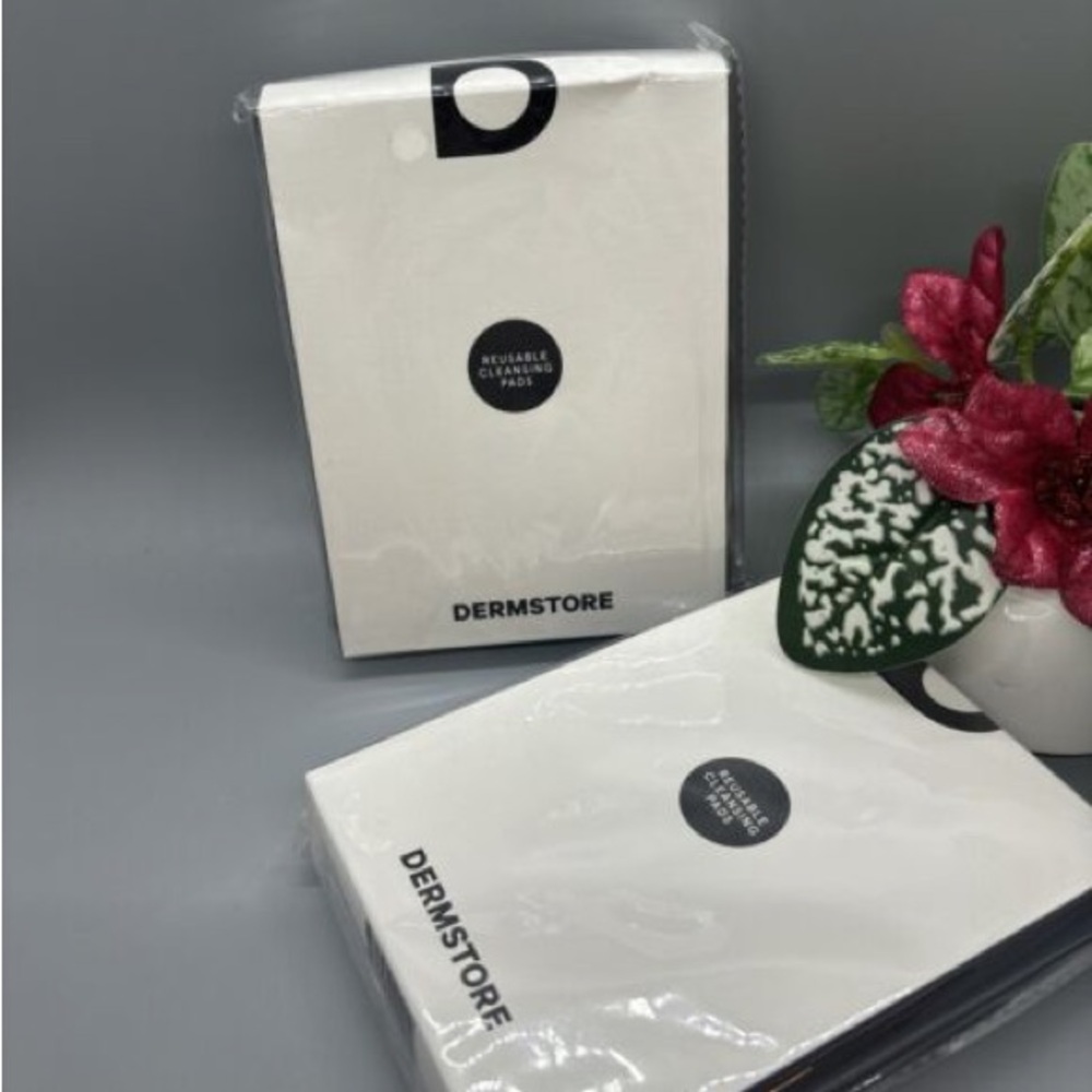 ✨ NWT Dermstore Days of the Week Reusable Cleansing Pads (Set of 7) ✨